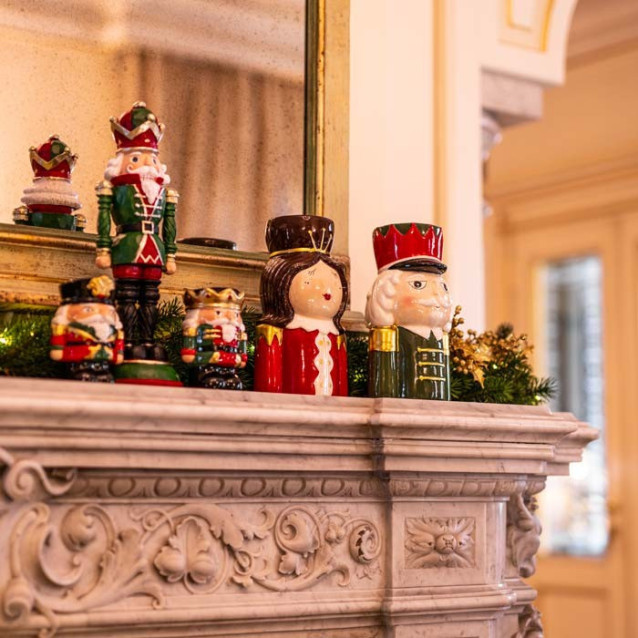 Vaso soldatino Lui mustache in ceramica