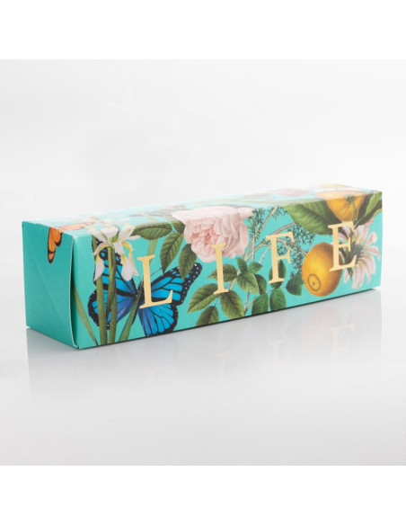 Scented candle in a glass of 320 gr. available in 10 fragrances
