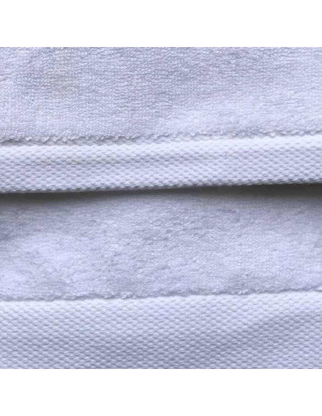 Asciugamani colorati in morbida spugna Made in Italy. Disponibili in 4 colori. Ospite + Viso