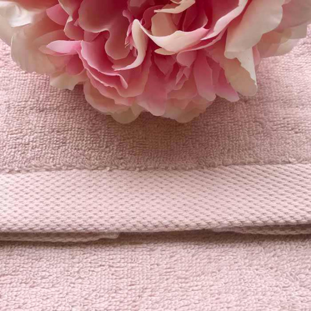 Asciugamani colorati in morbida spugna Made in Italy. Disponibili in 4 colori. Ospite + Viso