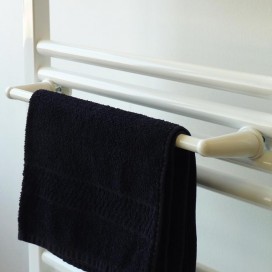Porta asciugamani per termosifone Aga Bianco o Cromato | 2 misure | Pika